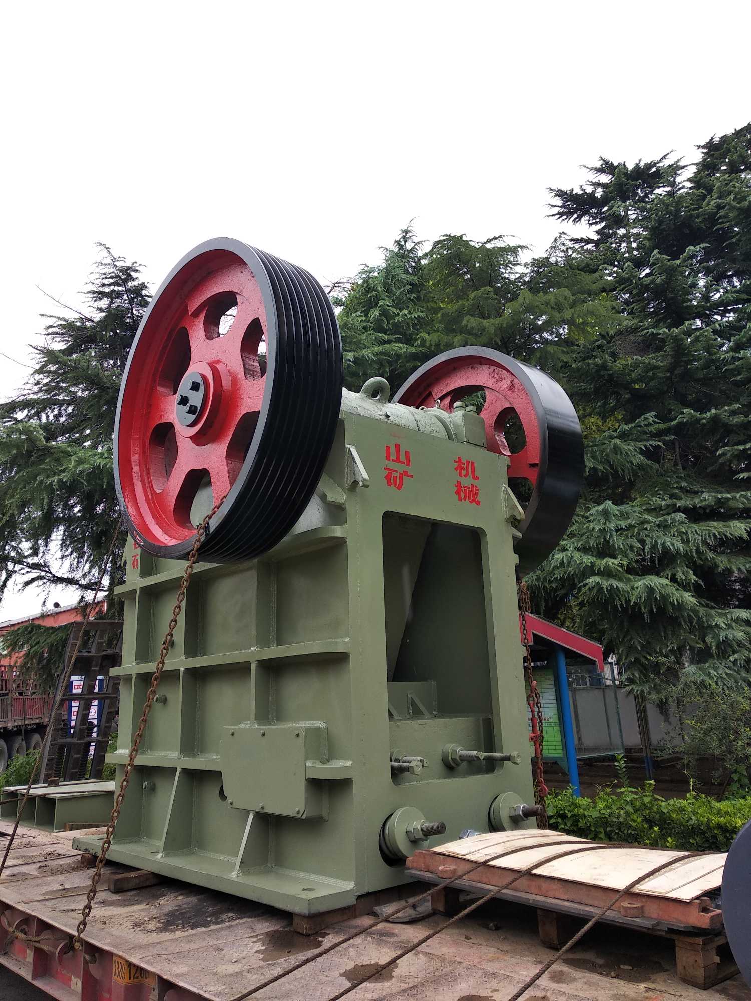 Щековая дробилка 750×1060 mm