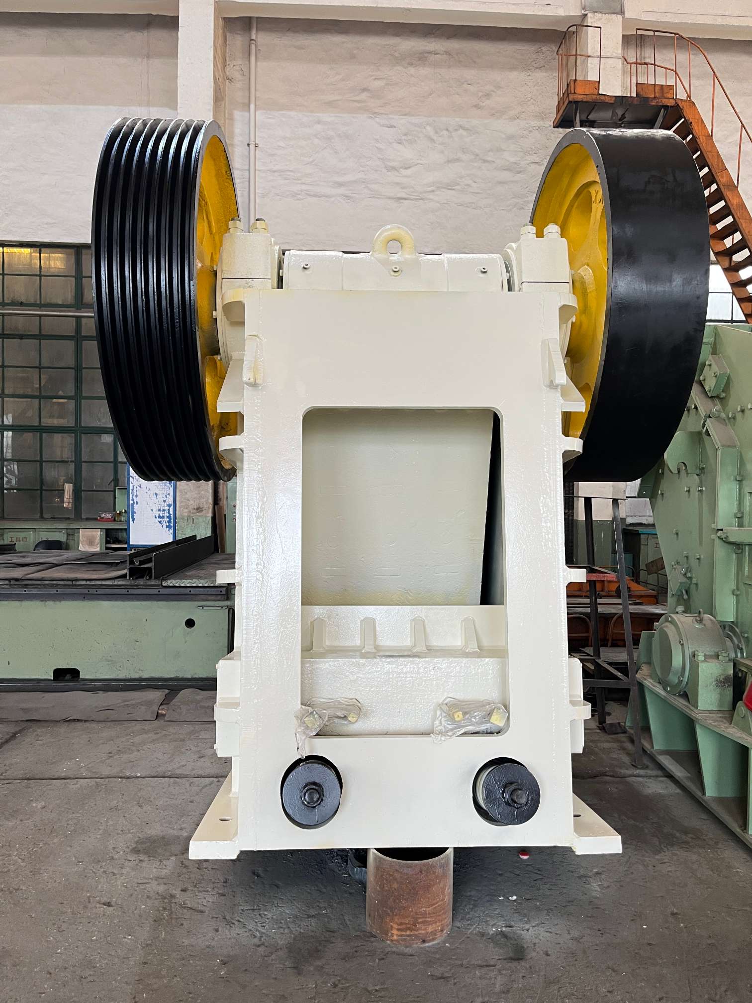 Щековая дробилка 750×1060 mm